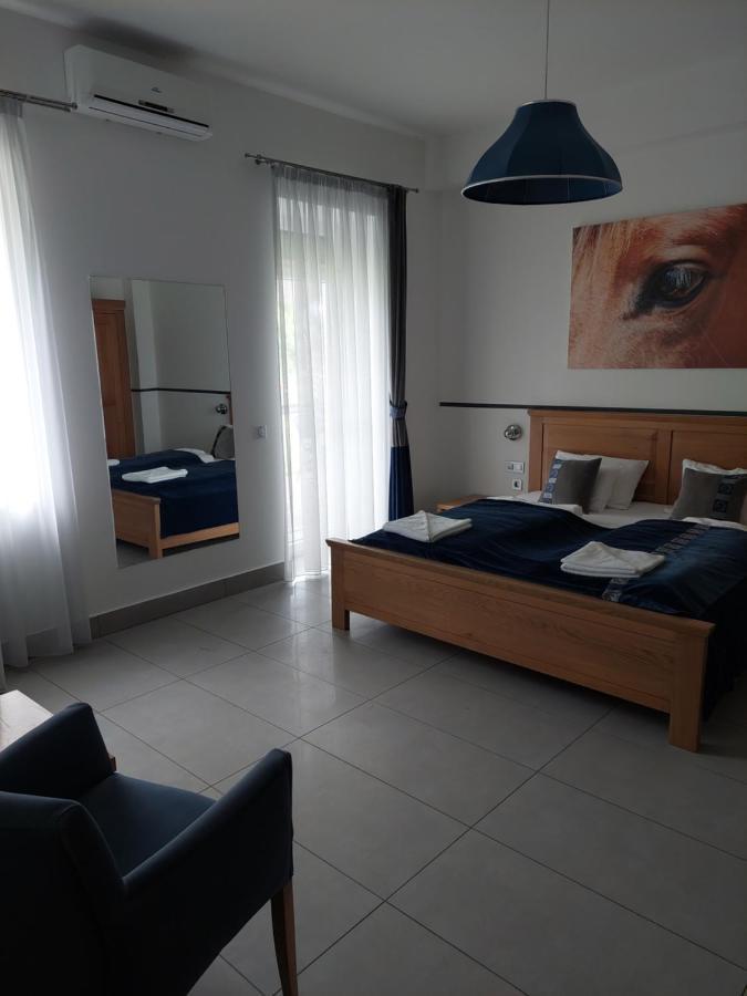 Hédervári Lovas Vendégház Esterno foto